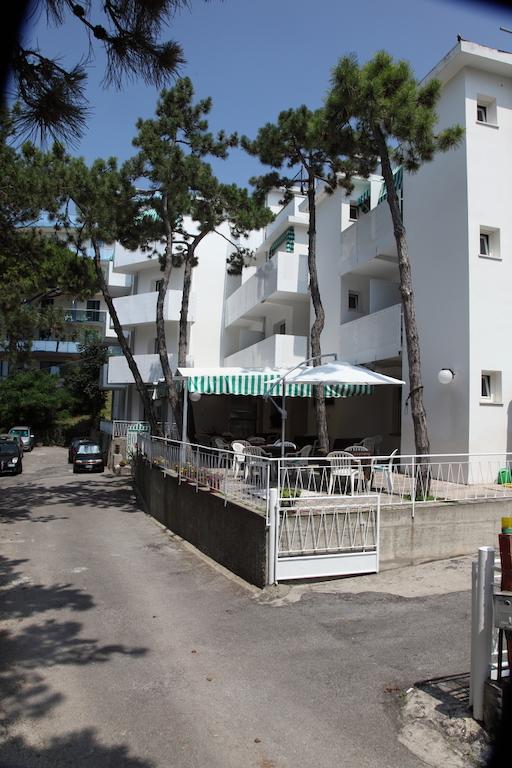 Hotel Garden لينانو سابيادورو المظهر الخارجي الصورة